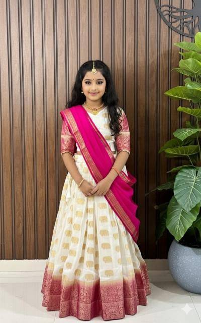 NEW LAUNCING KIDS LEHENGA CHOLI White Kids Surat wholesale market